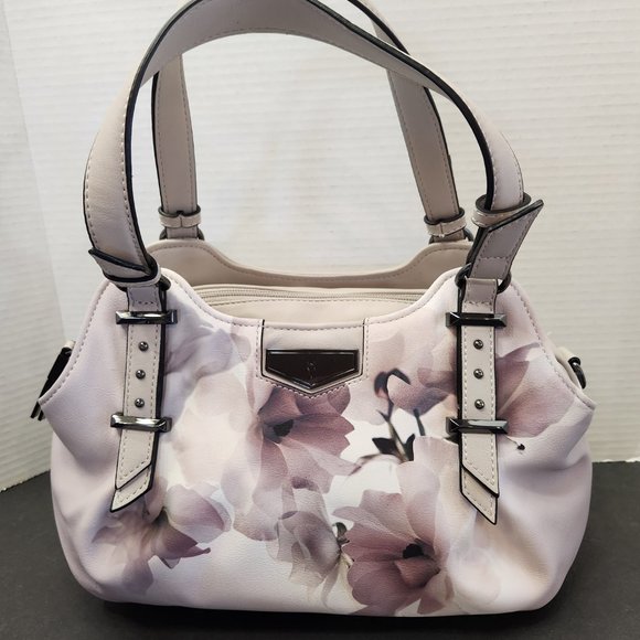 Vera Wang Handbags - Simply Vera Vera Wang  Beige Floral Satchel